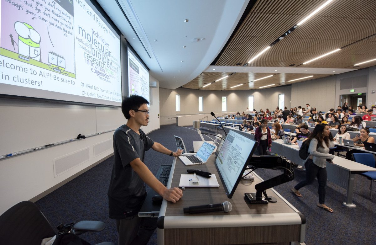 Matthew Mahavongtrakul teaches his molecular biology class in the 200-seat auditorium at the ALP.
photo: Steve Zylius/UCI